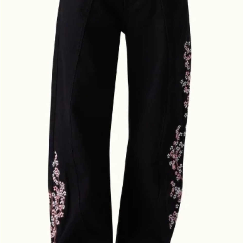 Vescartes  Women's Jeans with hand embroidered cherry blossom knight. Size M
